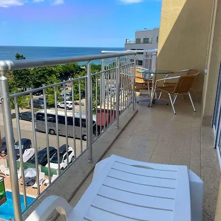 Royal Blue Przy Samym Morzu Plazy Apartamento *